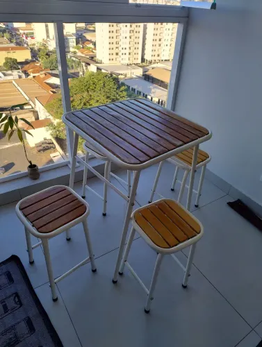 Mesa para sacada ou quintal