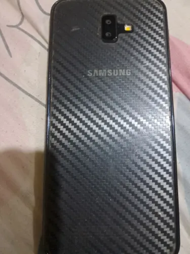 celular j6+ (quebrado)