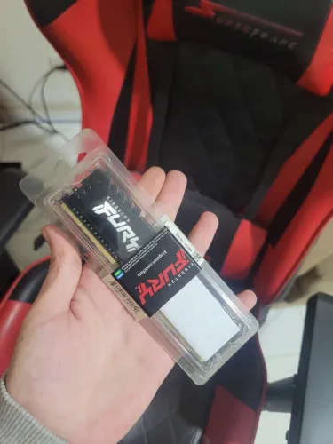 Memória RAM 16GB Kingston Fury DDR4 2666MHz
