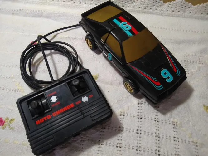 Carrinho Transformers RC c/ fio anos 90