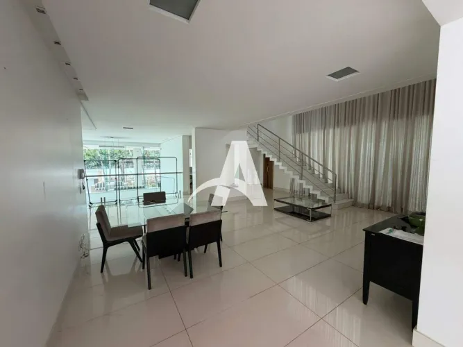Casa Comercial para aluguel, 5 quartos, 5 suítes, 5 vagas, Cidade Jardim - Uberlândia/MG