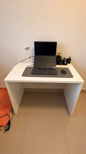 Escrivaninha de trabalho