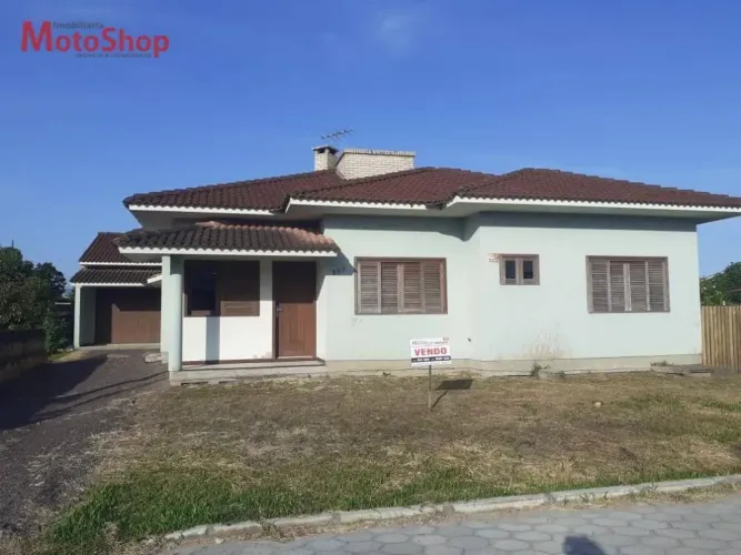 Confira ótima casa