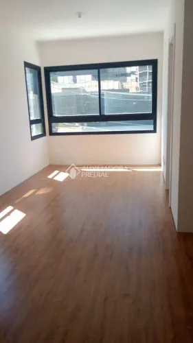 Apartamento à venda no bairro Mont Serrat com 36 m² e 1 dormitório/quarto.