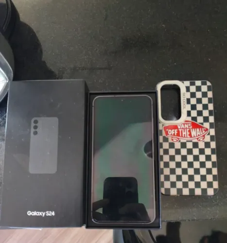 Samsung s24 em ótimo estado 