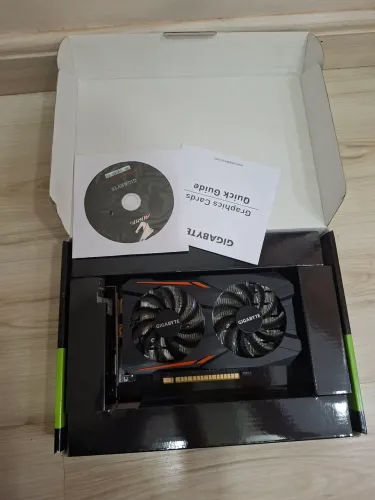 Placa de video Gtx 1050ti gigabyte com defeito