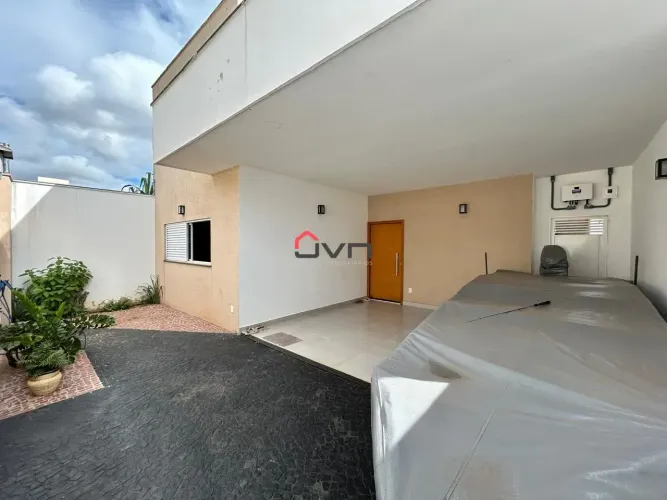 Linda Casa Para Locação no Bairro Granada;
