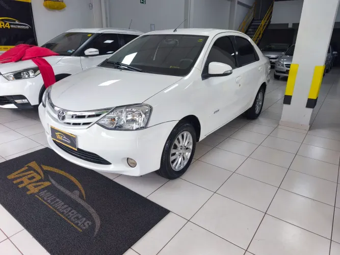 Toyota Etios XLS 1.5 Flex 16V 5P Mec. 2015