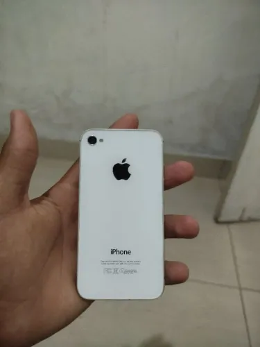 Vendo ou troco iPhone 4s impecável 