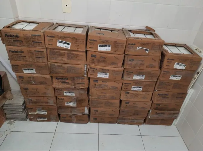 Revestimento cerâmico marca porto bello.