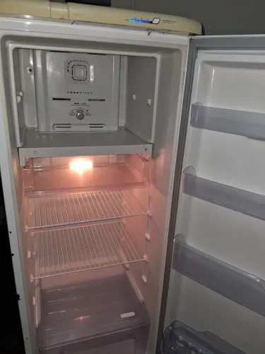 Vende-se esta geladeira R$250