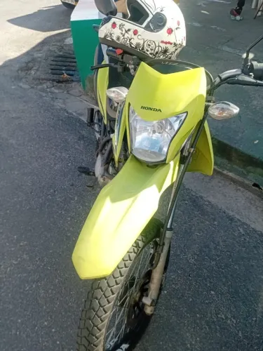 Honda bross 2016