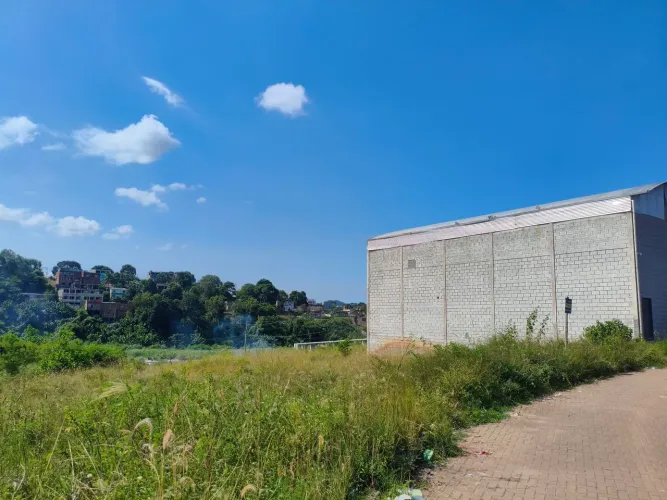 Passo terreno na leste oeste 