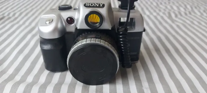 Câmera Sony DL 2000