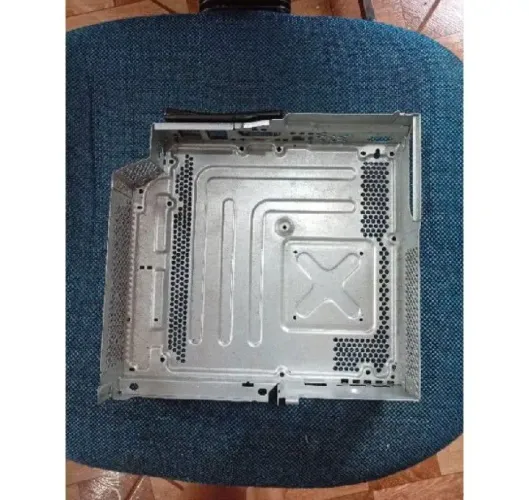 Carcaça metálica interna inferior do Xbox 360 Slim