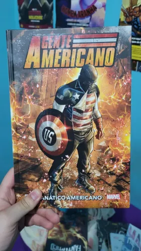 Agente Americano: Fanático Americano  capa dura 