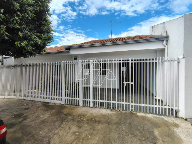 Casa à venda, 3 quartos, Jardim Vitória - Marília/SP