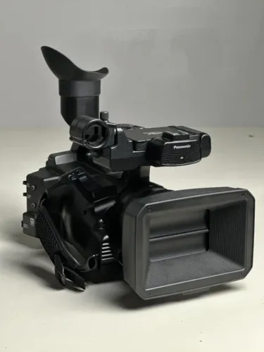 Panasonic AG-CX350 4K UHD f/2.8-4.5 24.5-490mm 20x Zoom Camcorder