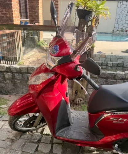 SH 300i