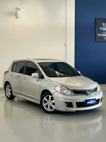 Nissan Tiida SL 1.8/1.8 Flex 16V Aut. 2013