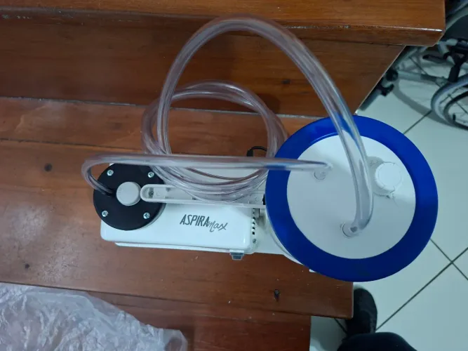 Aspirador para traqueostomia em bom estado 