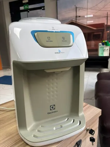 BEBEDOURO DE GARRAFÃO ELECTROLUX