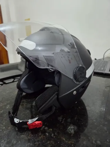 Capacete novo