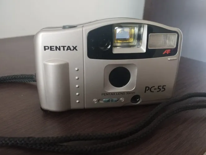 Câmera fotográfica Pentax modelo PC-55