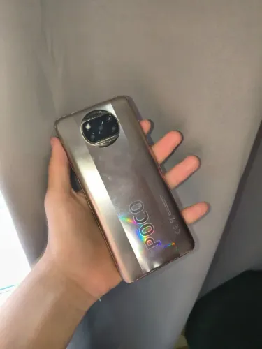 Xiaomi Poco X3 128GB / 8GB RAM - Potente para Jogos e Multitarefa.