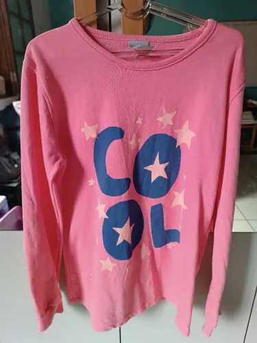 Blusa de moletom rosa da Brandili 