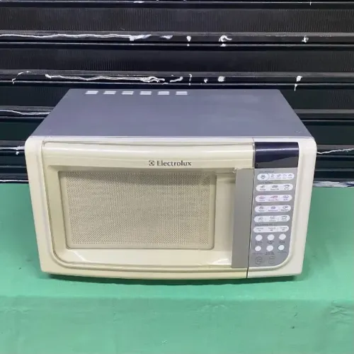 Forno microondas Electrolux de 23 litros