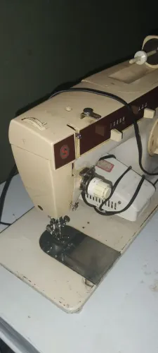 Máquina de costura