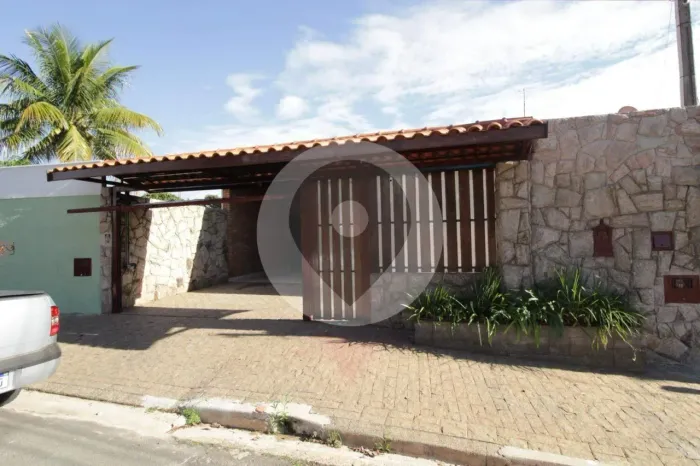 Casa à venda no bairro Vila Madalena