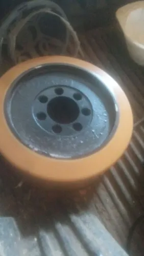 Roda para empilhadeira 