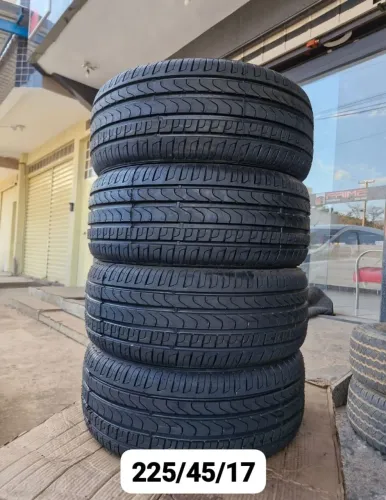 Pneu Tekystyre 225/45/17 novo