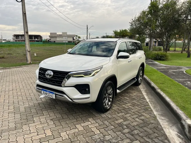 Toyota Hilux SW4 SRX 4X4 2.8 TDI 16V Dies. Aut. 2022