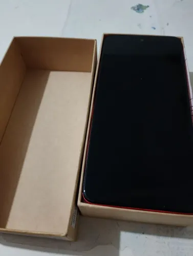Moto G35 5g ram 4 + 8 com ram bost- 256 de armazenamento