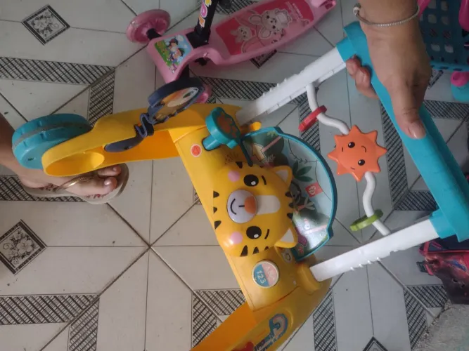 Andador Fisher price 