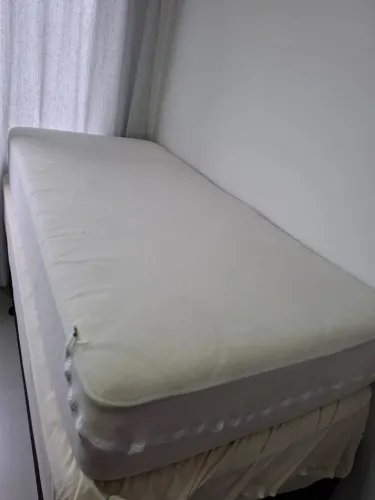 Dois colchões box de solteiro