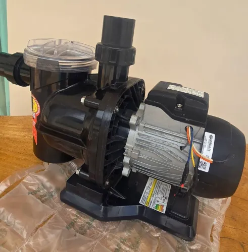 Motobomba para piscina VEICO PRO 1/2 CV 220v NOVA