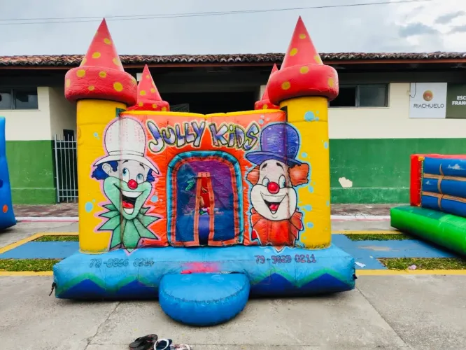 Vendo 1 castelo inflável