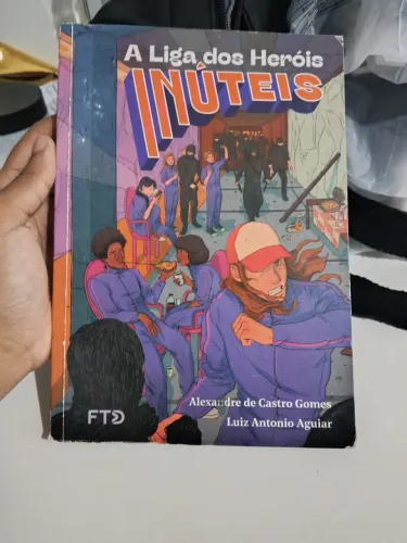 Vende-se livro