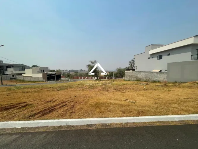 Terreno em Condomínio para Venda em Senador Canedo, Residencial Vale Verde, 1 dormitório,