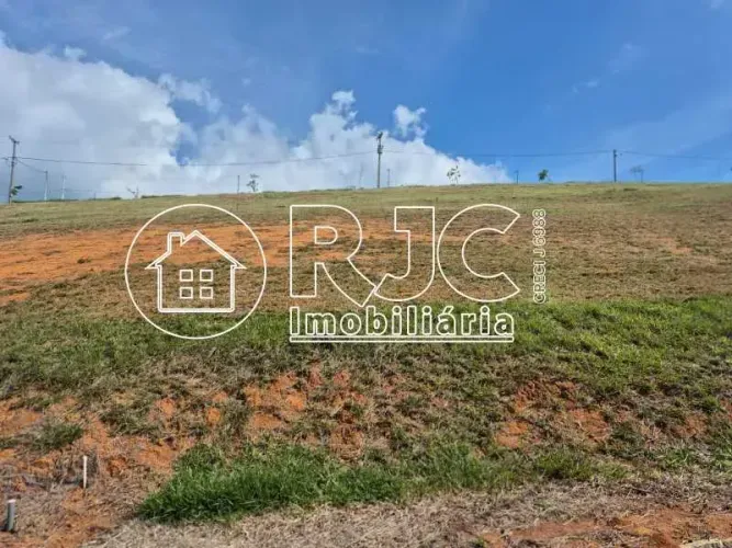 Imóvel para venda possui 295 metros quadrados em Sebastiana - Teresópolis - RJ