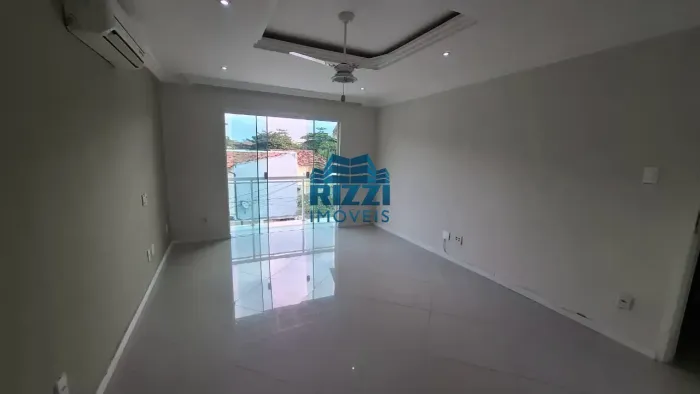 Casa de Condomínio 4 Quartos à Venda na Freguesia (Jacarepaguá), Rio de Janeiro - Espaço e