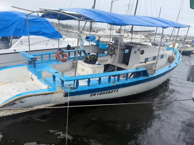 ? BARCO 10 METROS, FIBRA MWM 229 4CIL + REVERSOR ZF| R$85 MIL