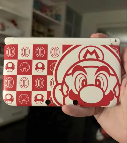 Nintendo 3DS XL Mario White Edition Desbloqueado