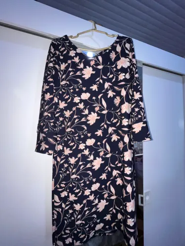 Vende-se vestidos