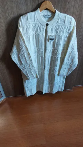 Cardigan tricot marca Montrico G.Novo com etiqueta/Inverno.