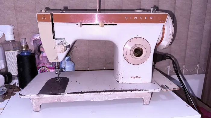 Máquina de costura Singer 247